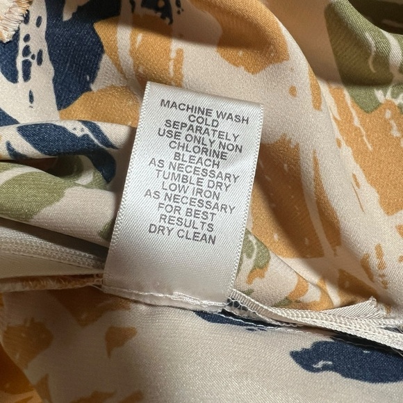 JohnPaulRichard Satin A Line Tulip Skirt in Green, Gold and Navy Pattern Size XL - Picture 7 of 9